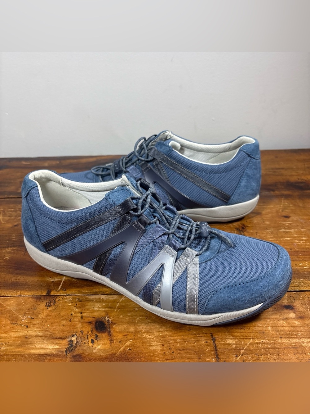 Dansko Henriette Sneakers 42 Women 11.5  
Shoes Blue Suede travel comfort walkin